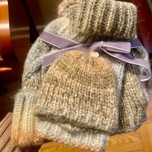 NWT Nordstrom / Free People Rainbow Run Knit Hat and Gloves Set